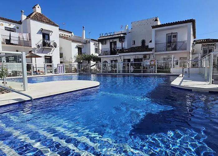 Pueblo Andaluz New Luxury Townhouse Centre Villa