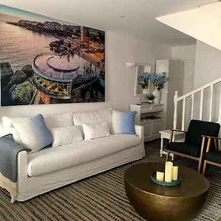 Pueblo Andaluz New Luxury Townhouse Centre ネルハ