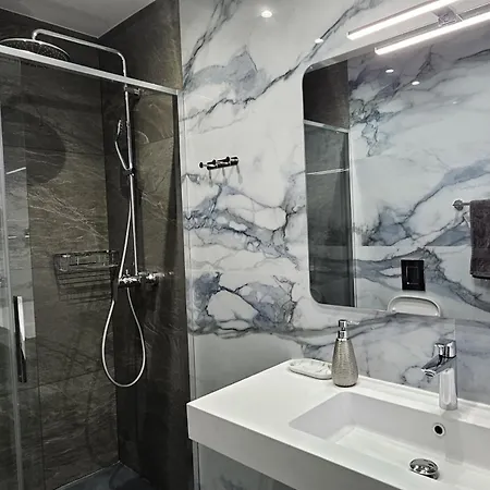 Pueblo Andaluz New Luxury Townhouse Centre 别墅 *
