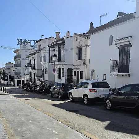 Pueblo Andaluz New Luxury Townhouse Centre