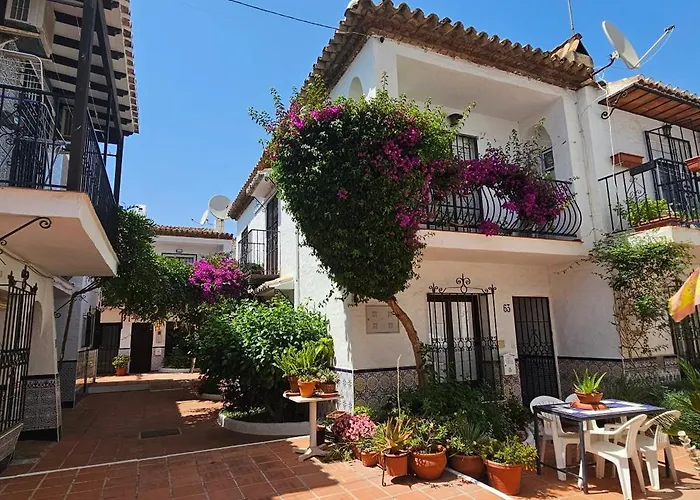 Pueblo Andaluz New Luxury Townhouse Centre Nerja