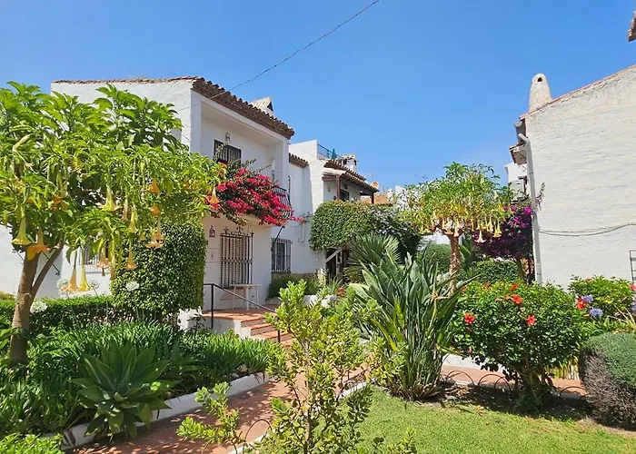 Villa Pueblo Andaluz New Luxury Townhouse Centre *